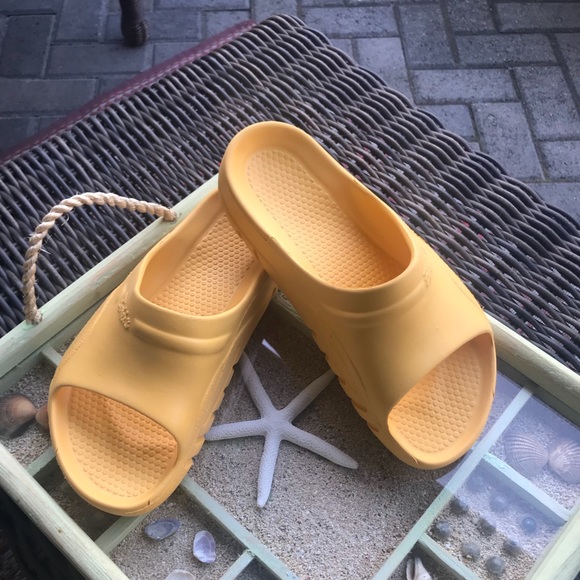 yellow plastic birks